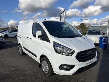 Voir le détail de l'offre de cette FORD Transit Custom Fg 300 L1H1 2.0 EcoBlue 130 Limited 7cv de 2022 en vente à partir de 317.02 €  / mois