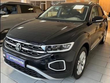 Voir le détail de l'offre de cette VOLKSWAGEN T-Roc 1.5 TSI EVO 150ch R-Line DSG7 de 2022 en vente à partir de 260 €  / mois