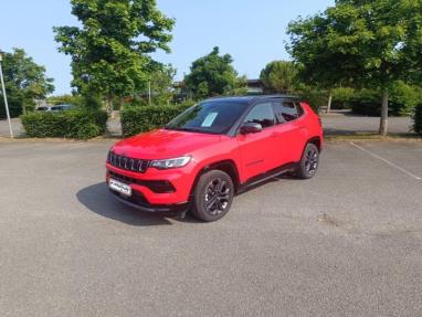 Voir le détail de l'offre de cette JEEP Compass 1.3 GSE T4 150ch 80th Anniversary 4x2 BVR6 de 2022 en vente à partir de 28 999 € 