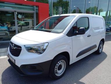 Voir le détail de l'offre de cette OPEL Combo Cargo M 650kg BlueHDi 100ch S&S de 2023 en vente à partir de 186.72 € / mois