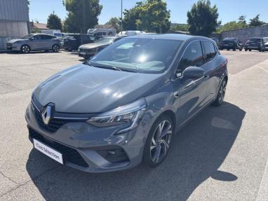 Voir le détail de l'offre de cette RENAULT Clio 1.6 E-Tech hybride 140ch RS Line -21N de 2021 en vente à partir de 251.44 €  / mois
