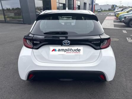 TOYOTA Yaris 116h Dynamic 5p MY22 à vendre à Châteauroux - Image n°6